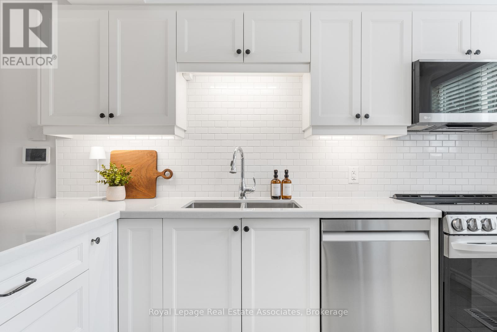 48 - 1516 Sixth Line, Oakville, Ontario  L6H 2P2 - Photo 10 - W13000606