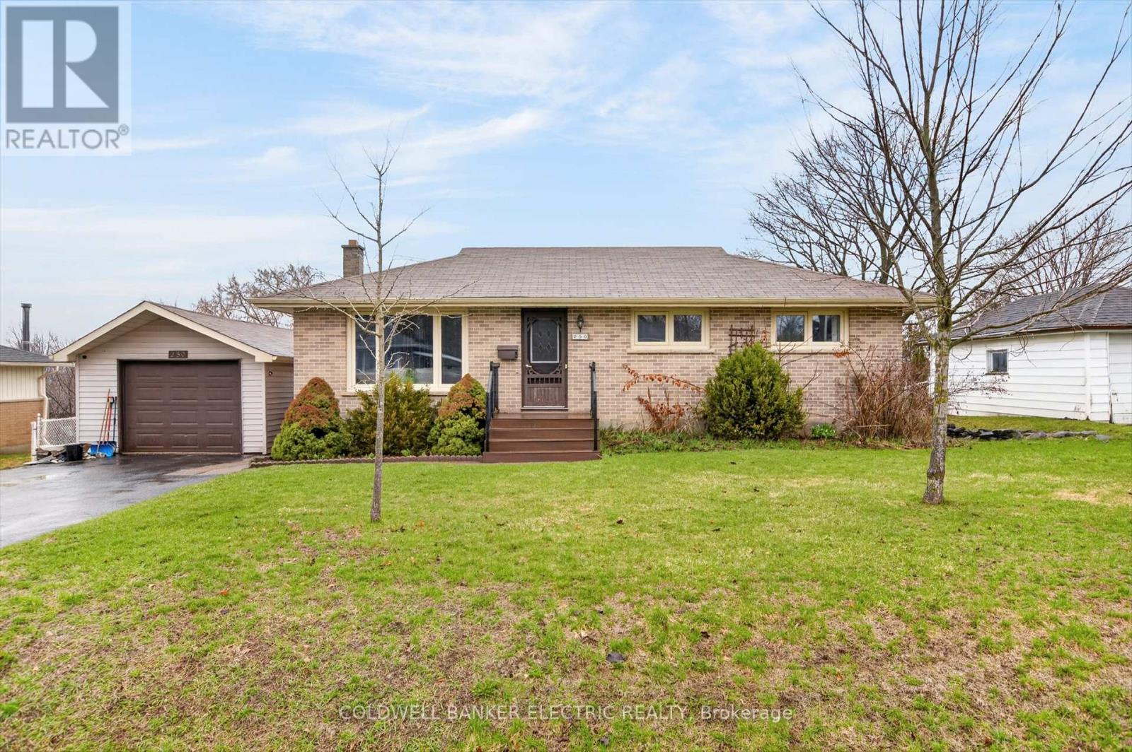 250 Collison Crescent, Peterborough, Ontario  K9J 1A8 - Photo 3 - X13001214