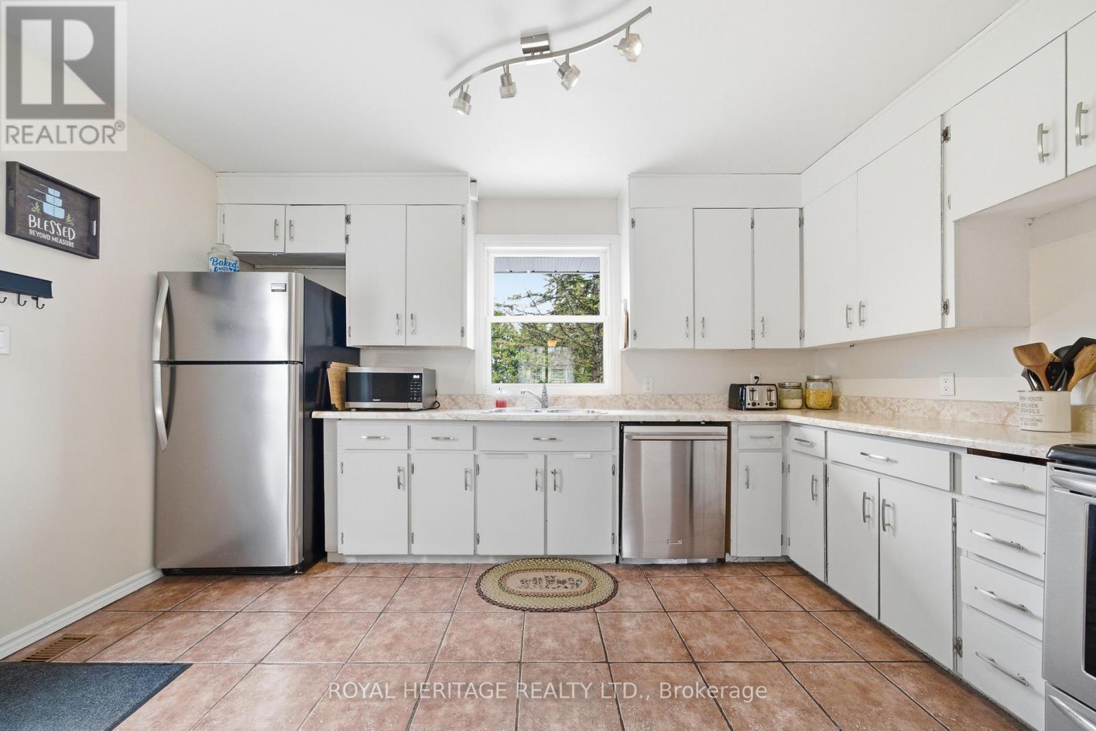 15 Kidd Avenue, Quinte West, Ontario  K8V 2C6 - Photo 11 - X13001266