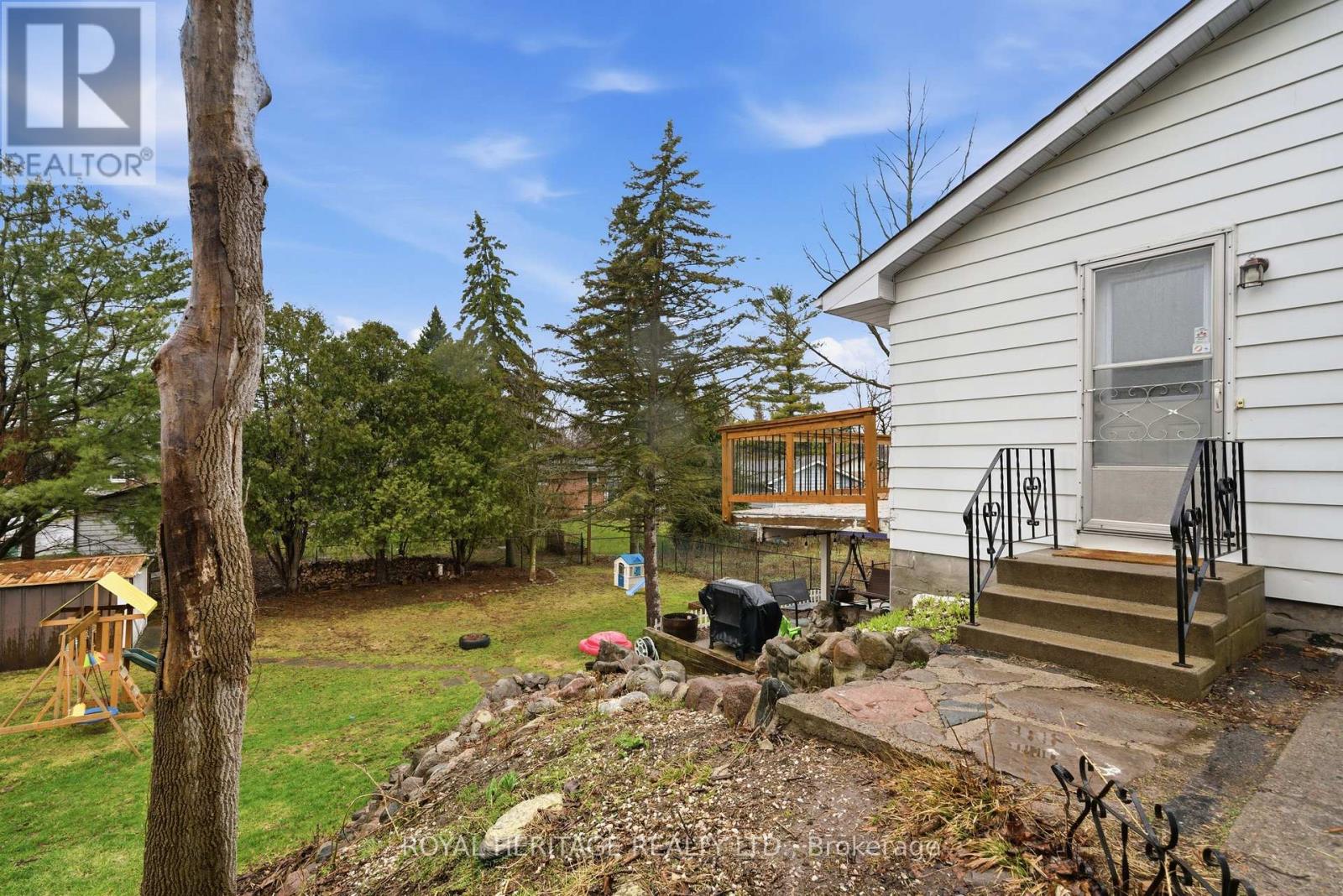 15 Kidd Avenue, Quinte West, Ontario  K8V 2C6 - Photo 43 - X13001266