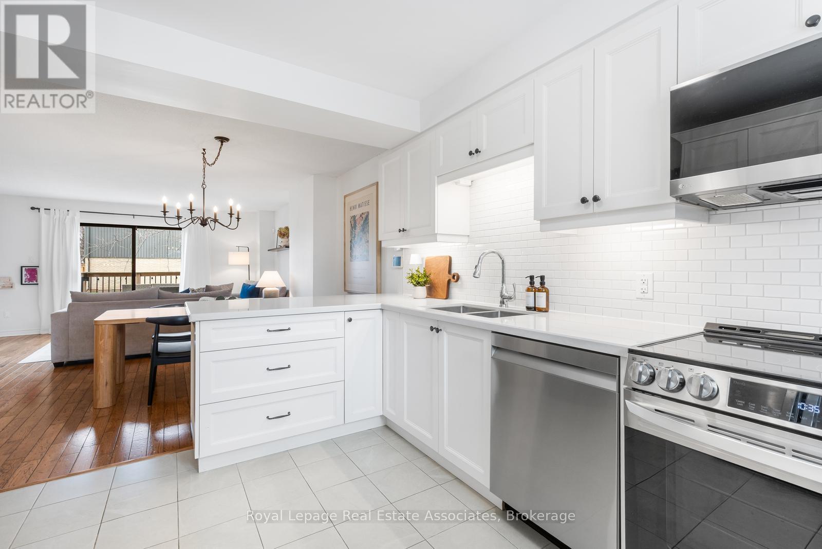 48 - 1516 Sixth Line, Oakville, Ontario  L6H 2P2 - Photo 11 - W13000606