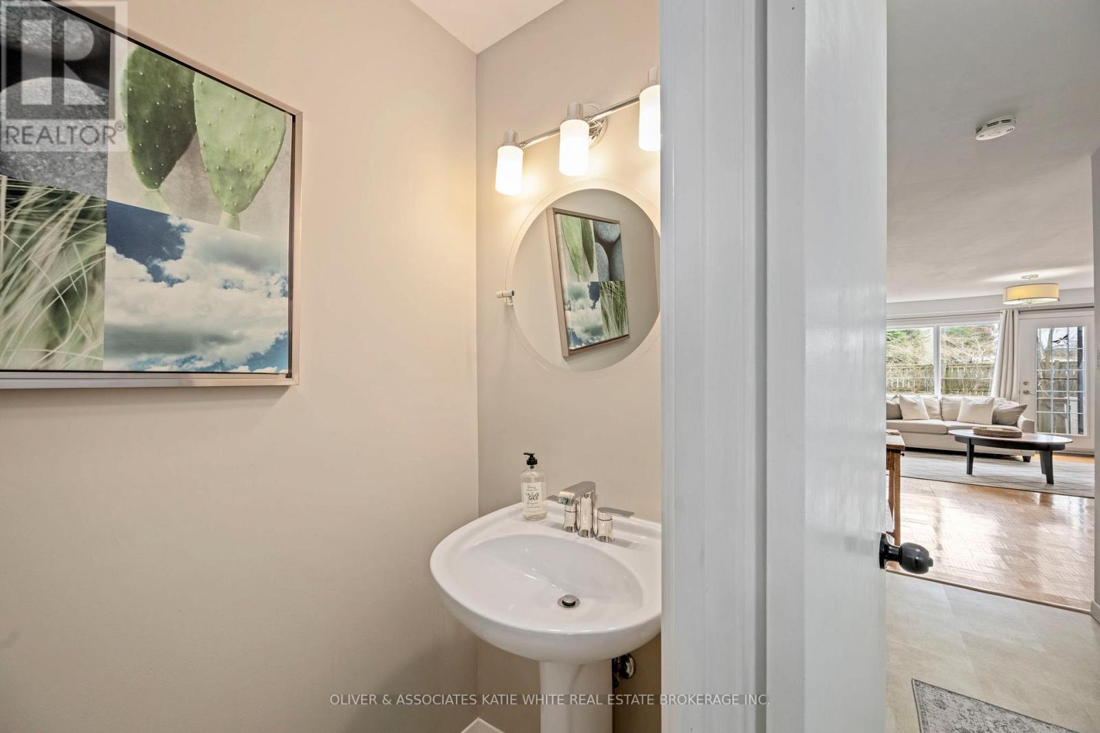 718 Wonderland Road S, London South, Ontario N6K 1L8 - Photo 10 - X13001240