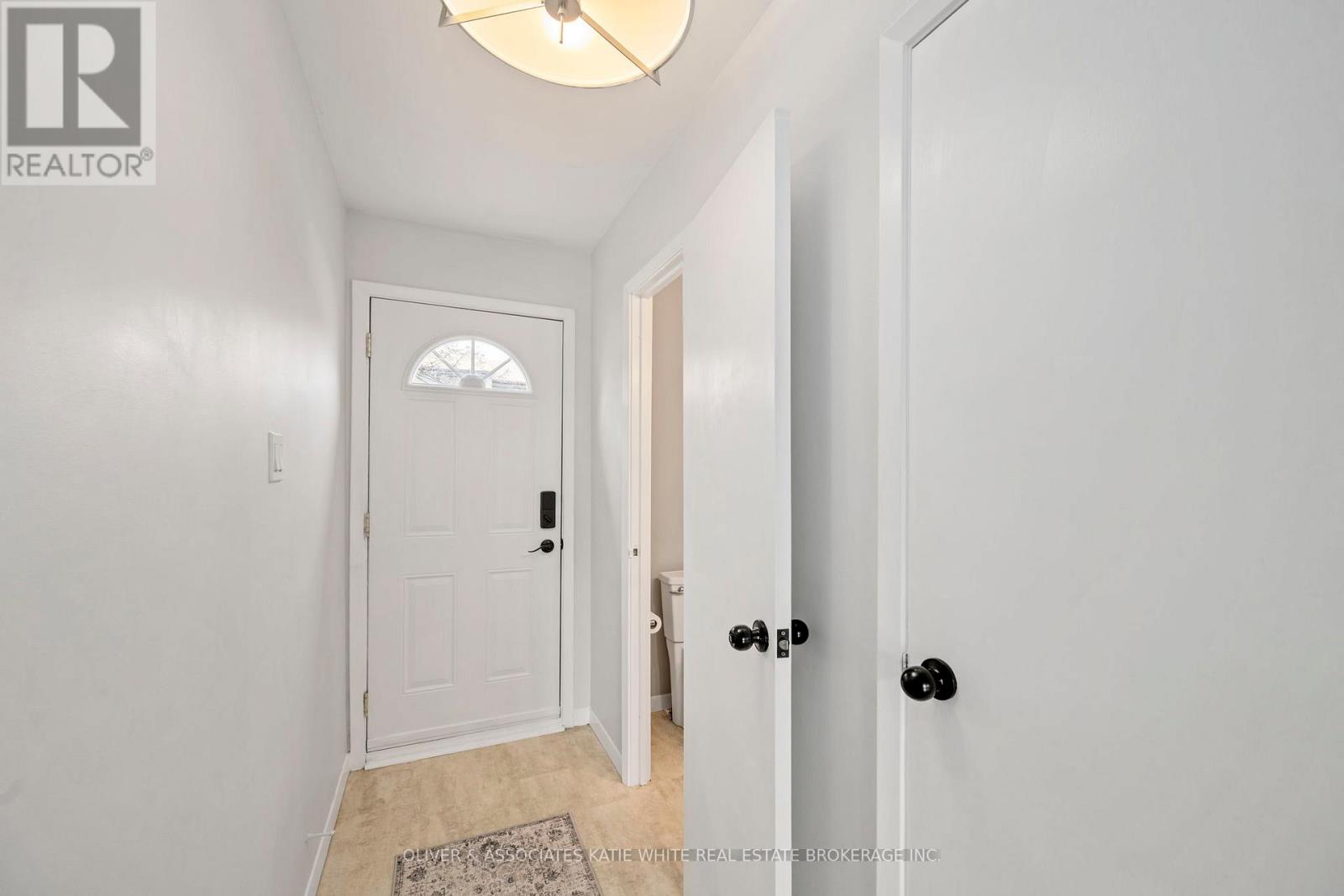 718 Wonderland Road S, London South, Ontario N6K 1L8 - Photo 11 - X13001240