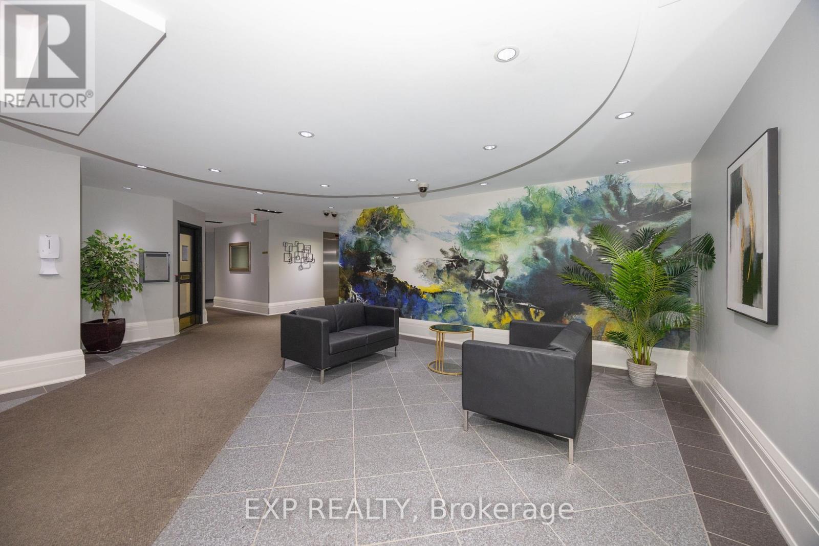 803 - 429 Somerset Street W, Ottawa, Ontario  K2P 2P5 - Photo 3 - X13001118