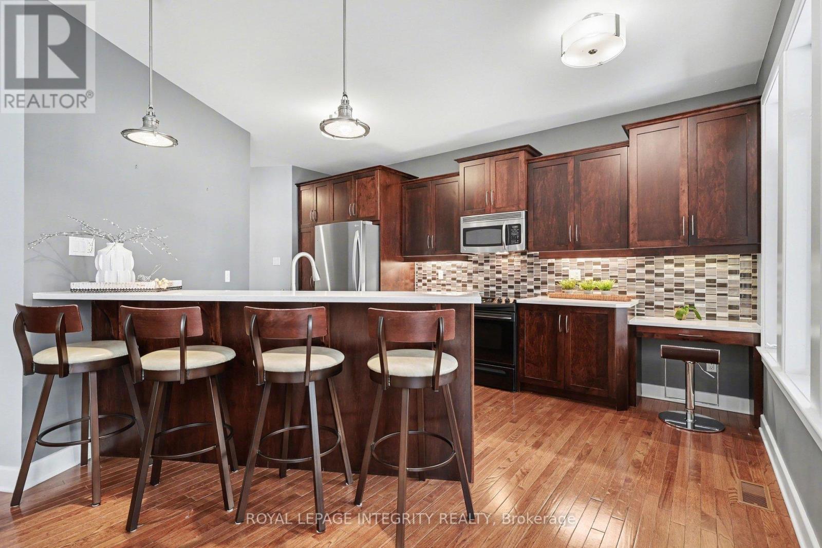 15 Marsh Sparrow Private, Ottawa, Ontario  K2K 3P1 - Photo 17 - X13001246