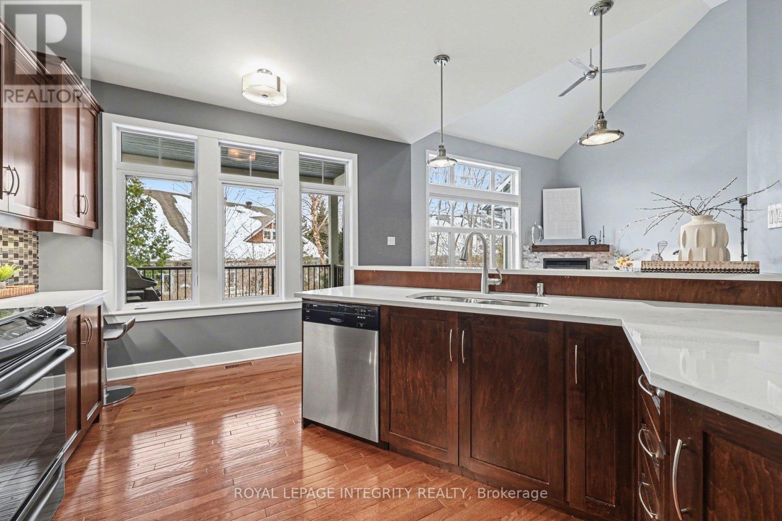 15 Marsh Sparrow Private, Ottawa, Ontario  K2K 3P1 - Photo 21 - X13001246