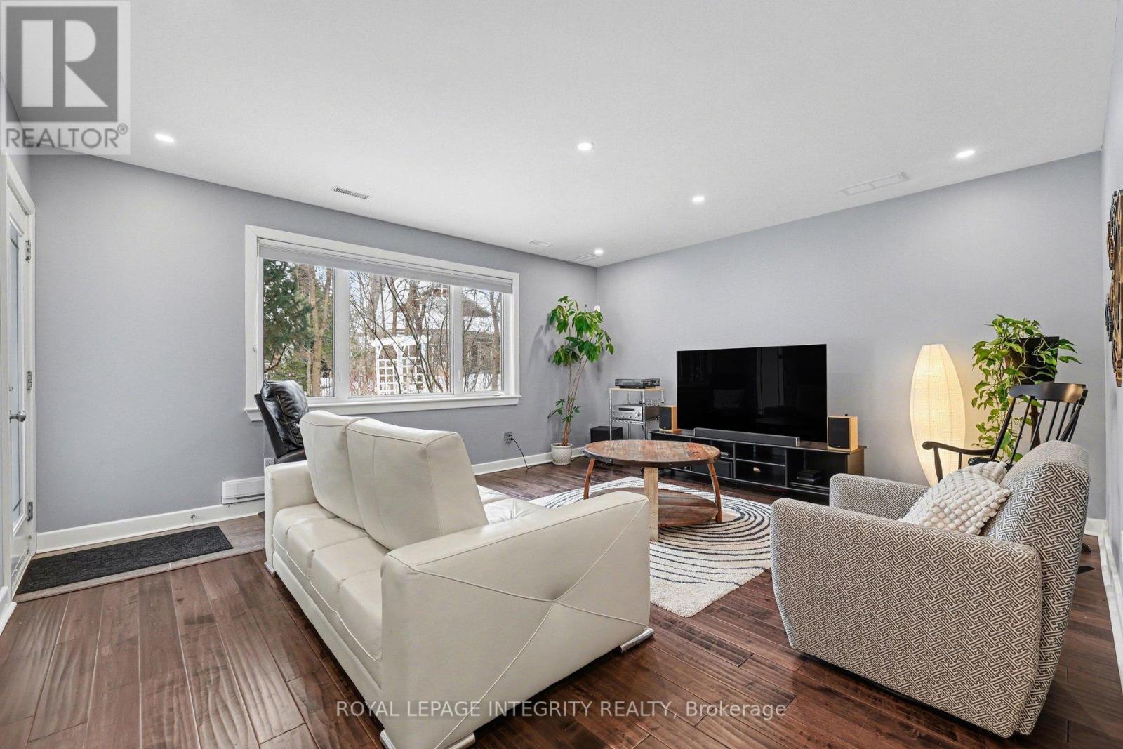 15 Marsh Sparrow Private, Ottawa, Ontario  K2K 3P1 - Photo 35 - X13001246