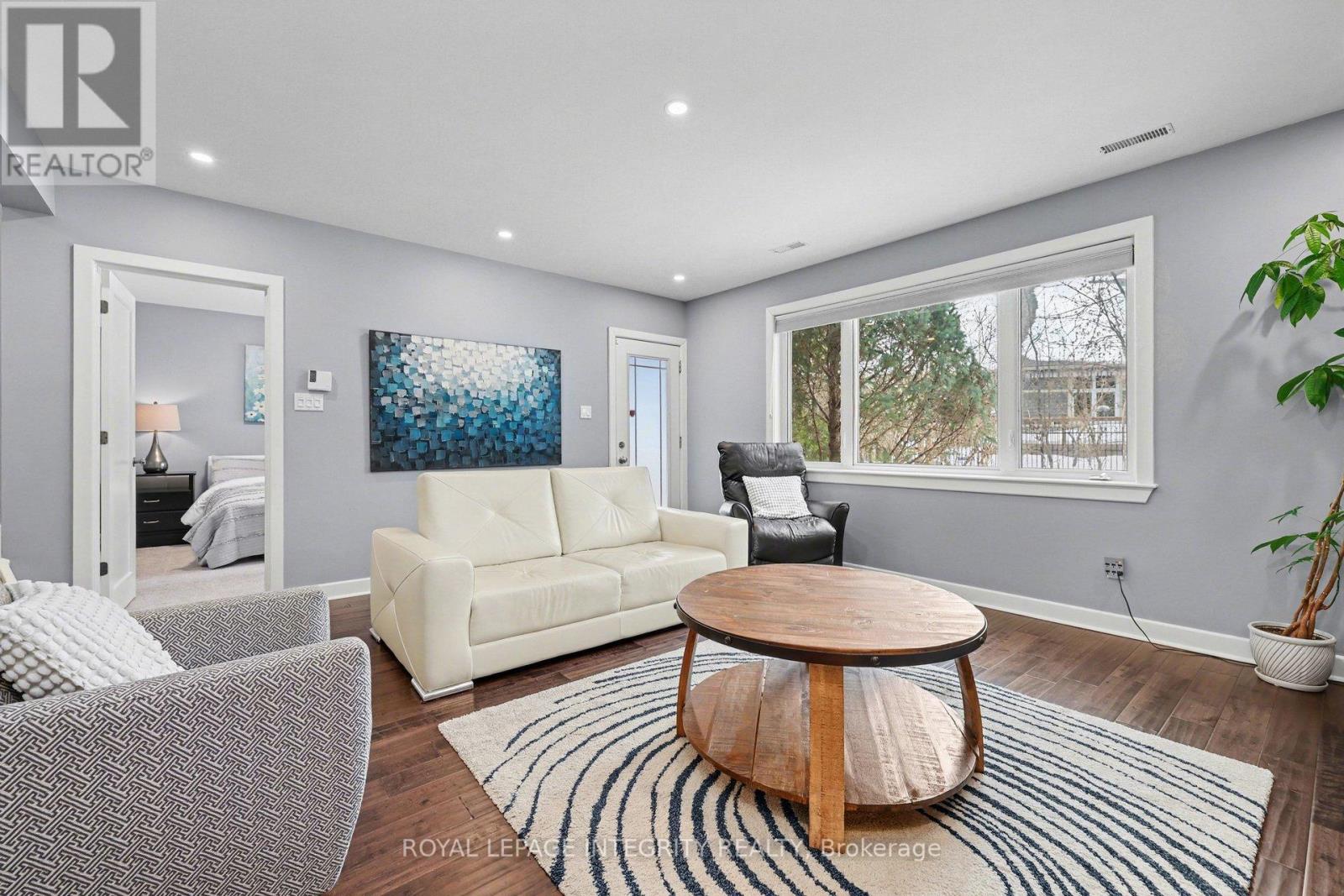 15 Marsh Sparrow Private, Ottawa, Ontario  K2K 3P1 - Photo 37 - X13001246