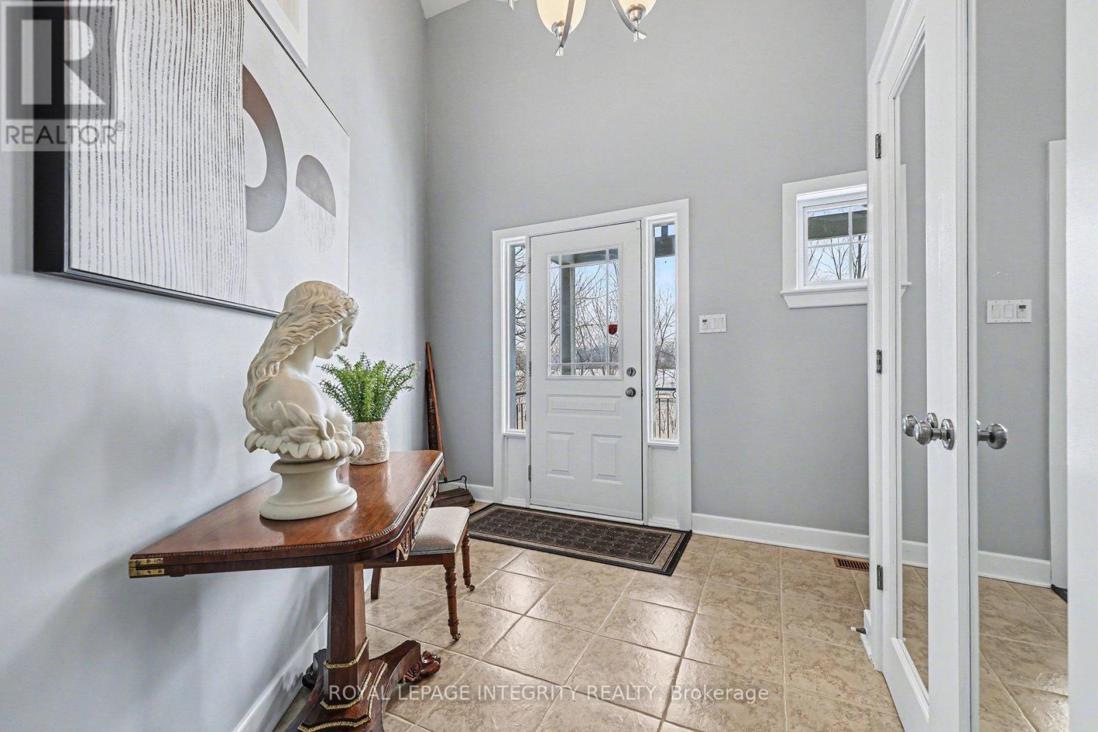 15 Marsh Sparrow Private, Ottawa, Ontario  K2K 3P1 - Photo 4 - X13001246