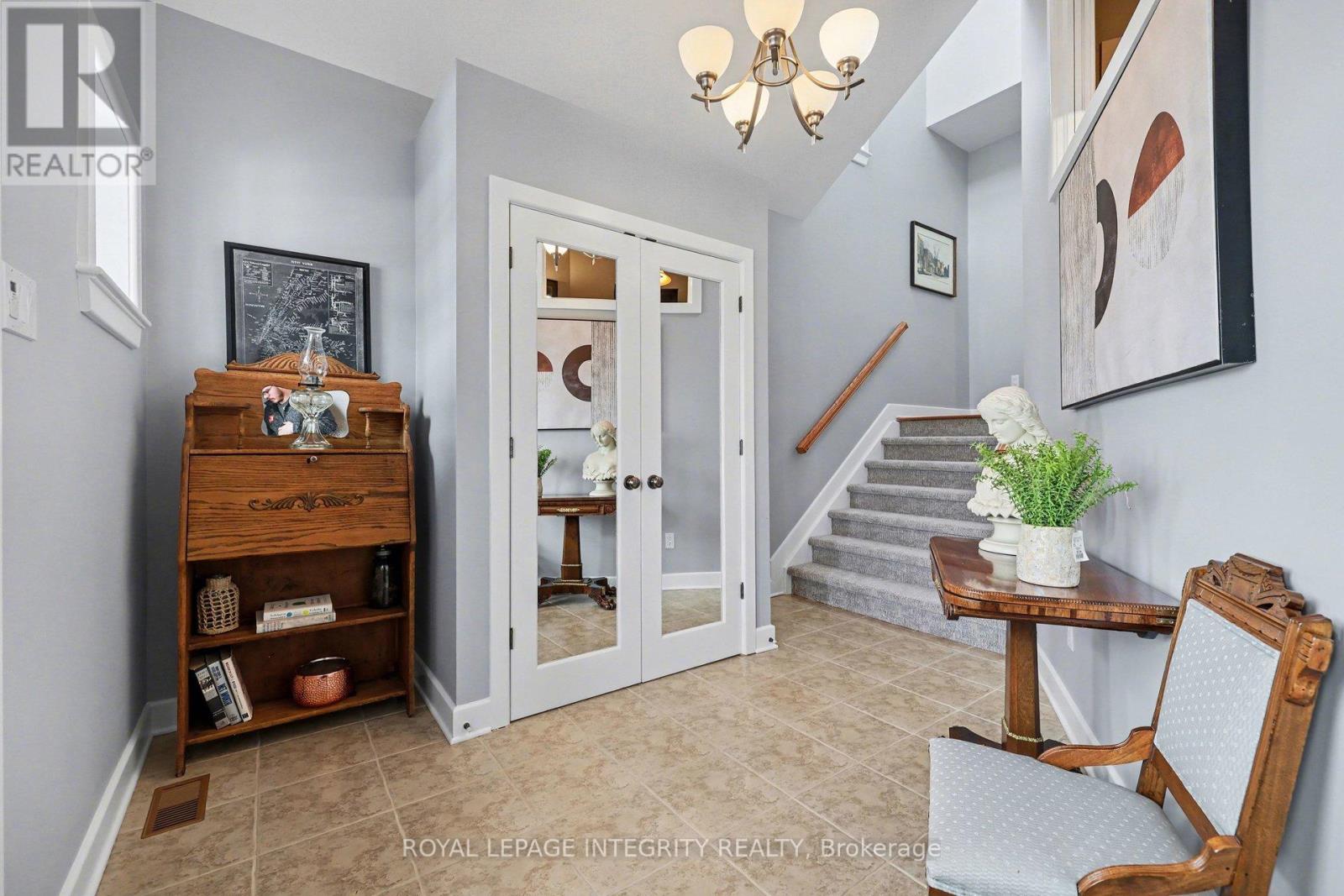 15 Marsh Sparrow Private, Ottawa, Ontario  K2K 3P1 - Photo 5 - X13001246