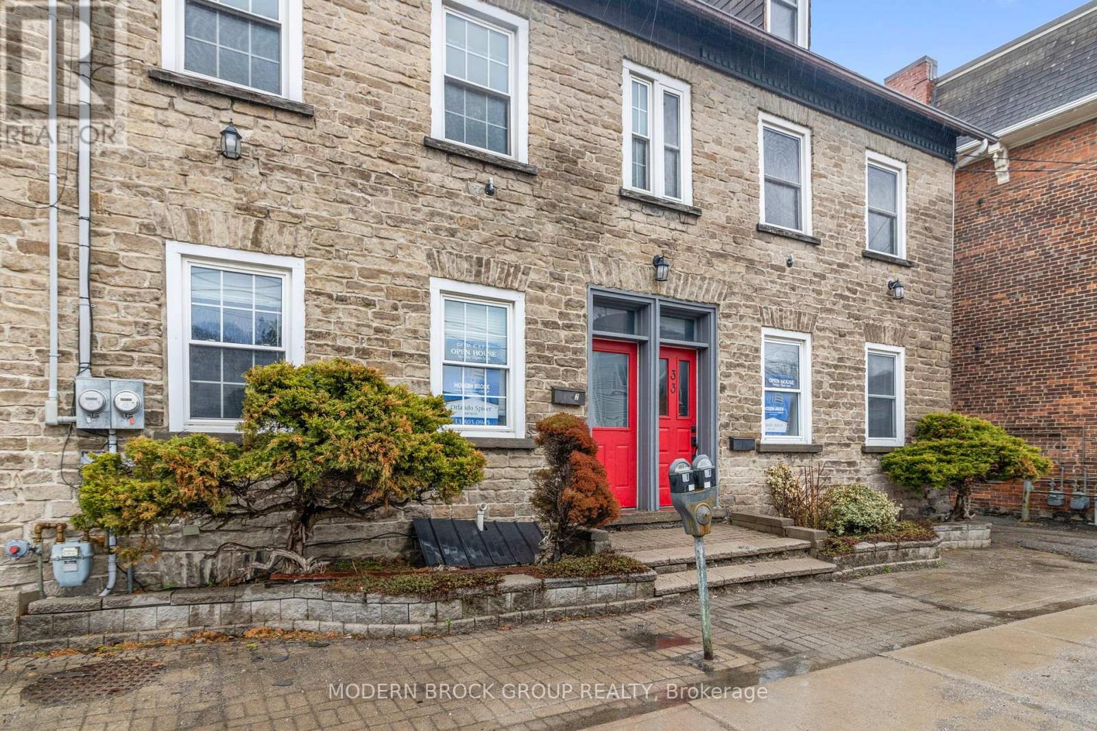 35 Perth Street, Brockville, Ontario  K6V 5C3 - Photo 2 - X12732982