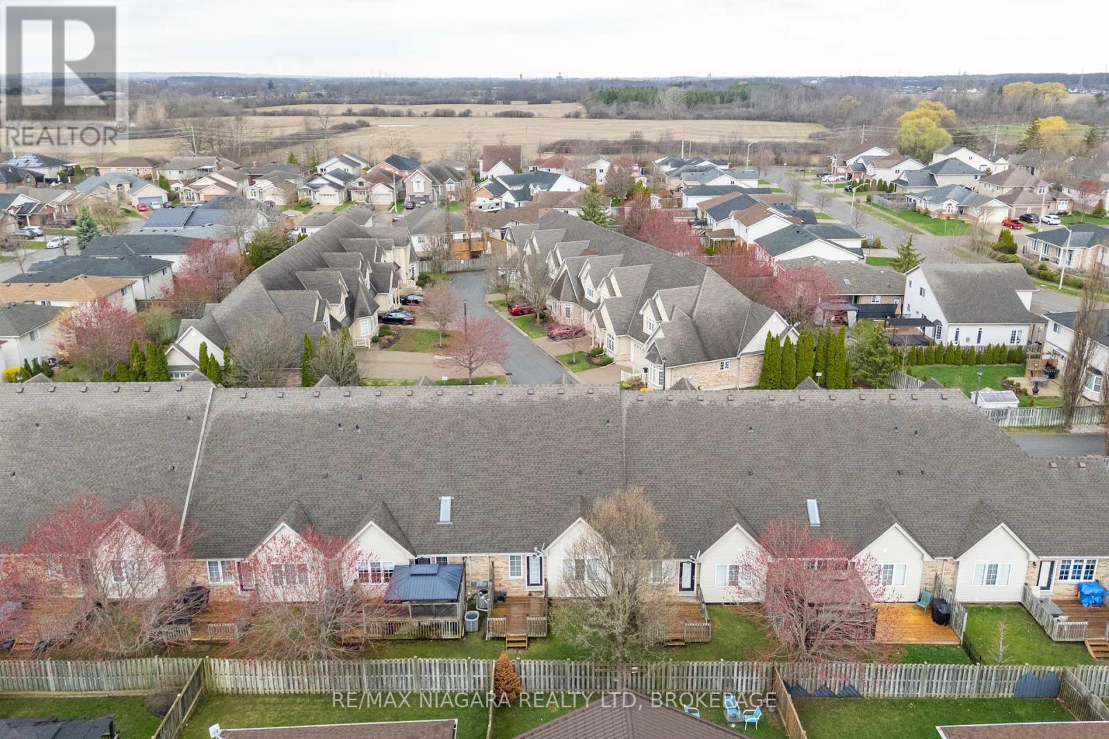 16 - 8142 Costabile Drive, Niagara Falls, Ontario  L2H 3M3 - Photo 2 - X13000876