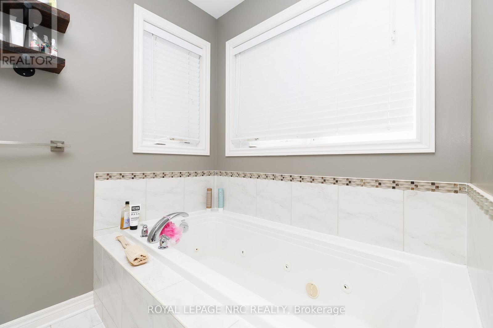 12 Wilfrid Laurier Crescent, St. Catharines, Ontario  L2P 0A4 - Photo 23 - X13000982