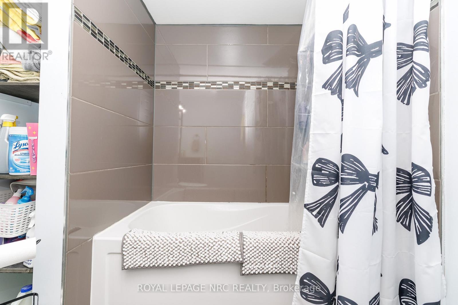 12 Wilfrid Laurier Crescent, St. Catharines, Ontario  L2P 0A4 - Photo 31 - X13000982