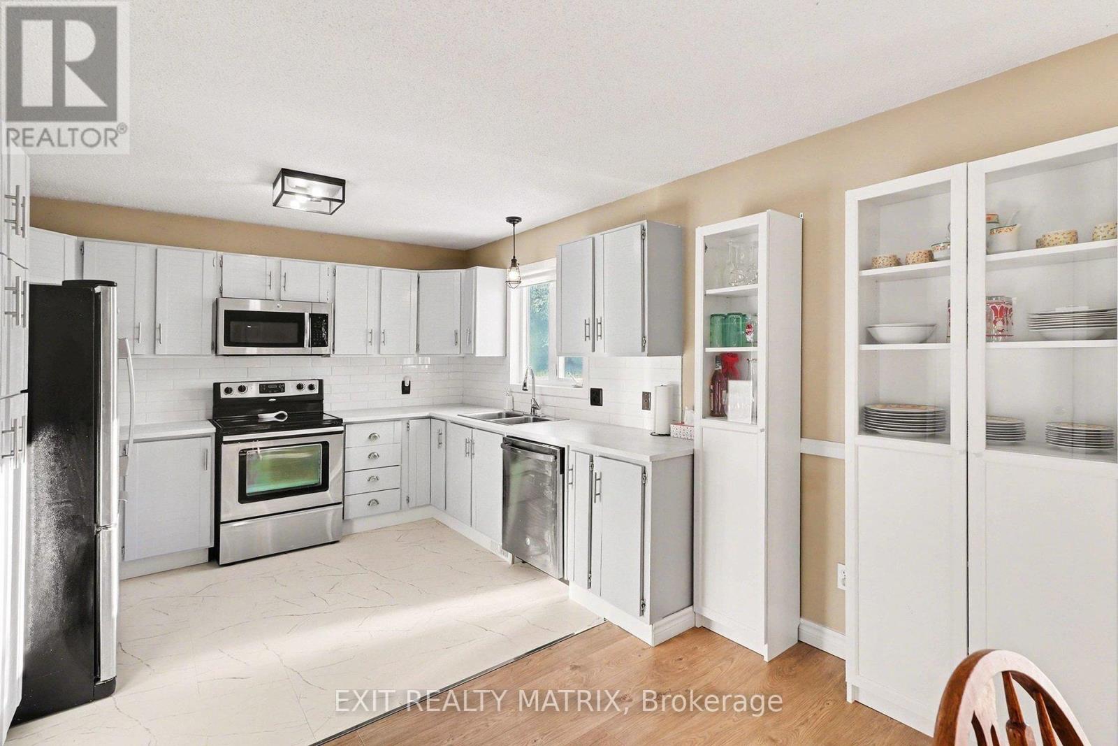 51 Marcel Street E, Russell, Ontario  K0A 1W0 - Photo 14 - X12953756