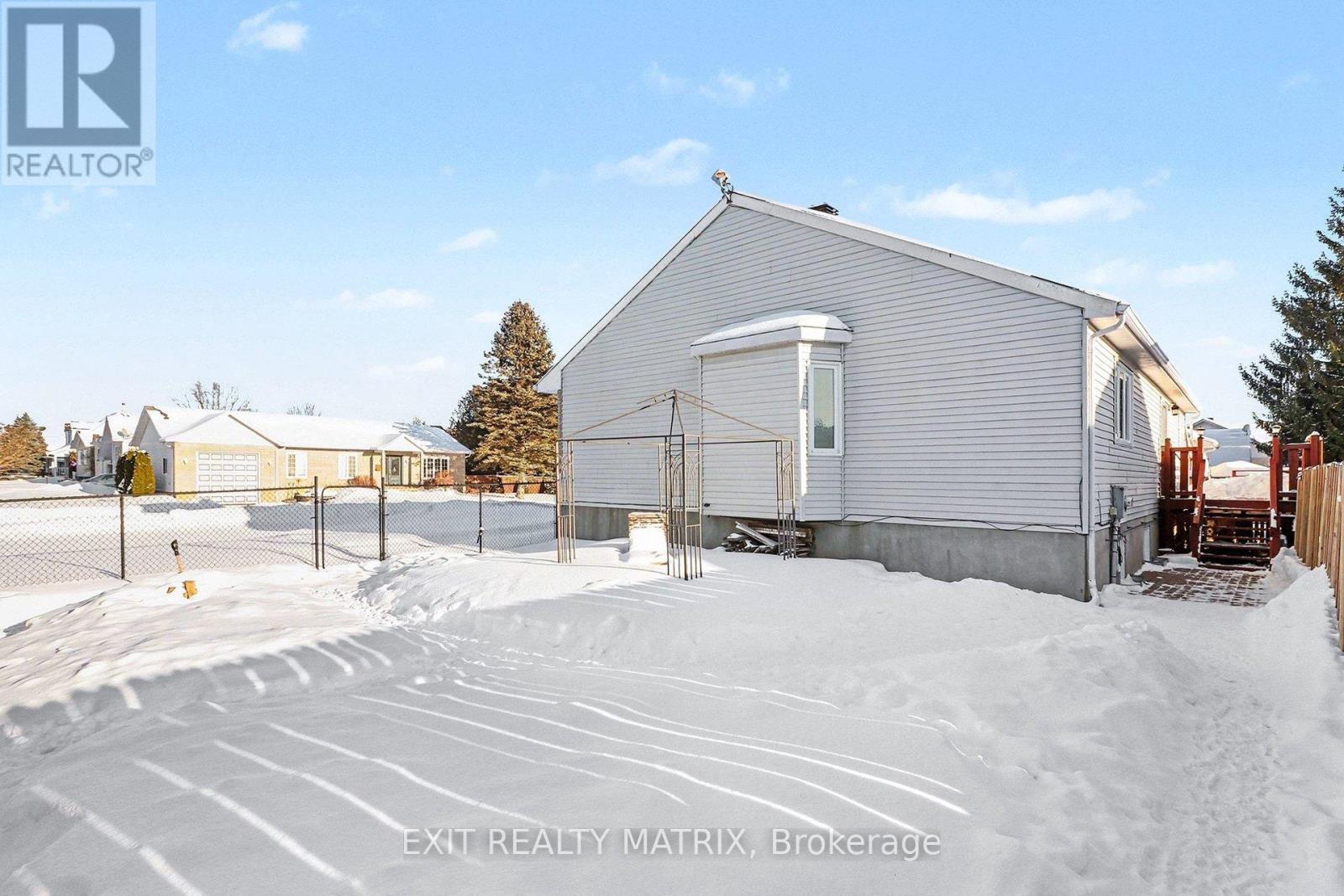 51 Marcel Street E, Russell, Ontario  K0A 1W0 - Photo 32 - X12953756