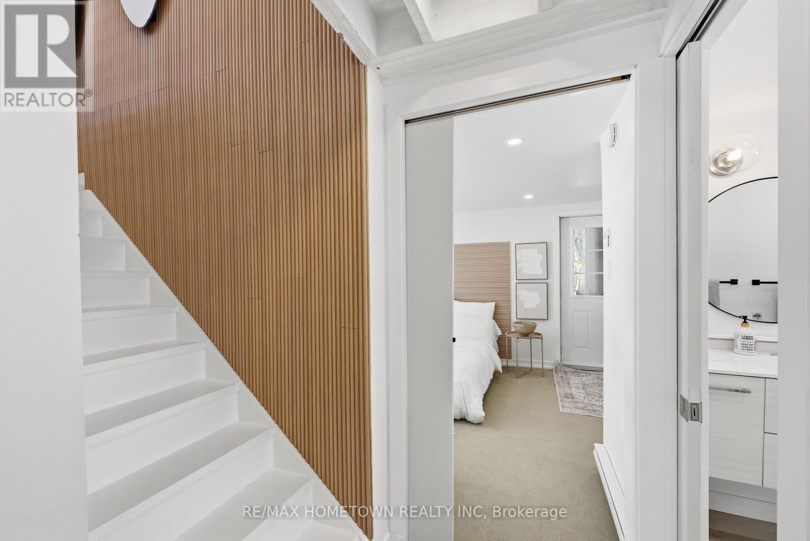 414 Old River Road, Front Of Yonge, Ontario  K0E 1R0 - Photo 18 - X13001250