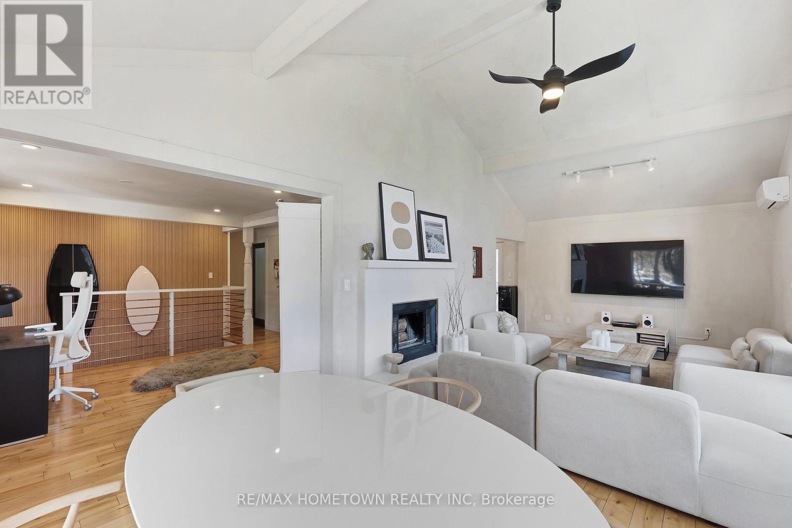 414 Old River Road, Front Of Yonge, Ontario  K0E 1R0 - Photo 23 - X13001250