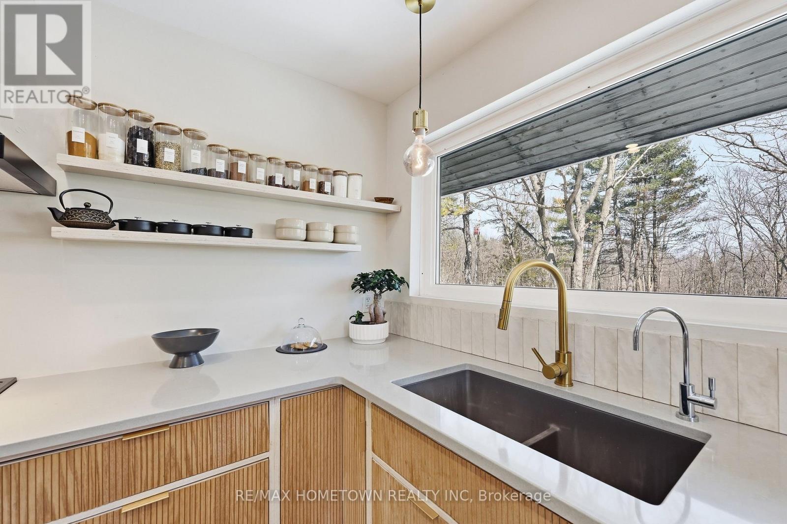 414 Old River Road, Front Of Yonge, Ontario  K0E 1R0 - Photo 36 - X13001250