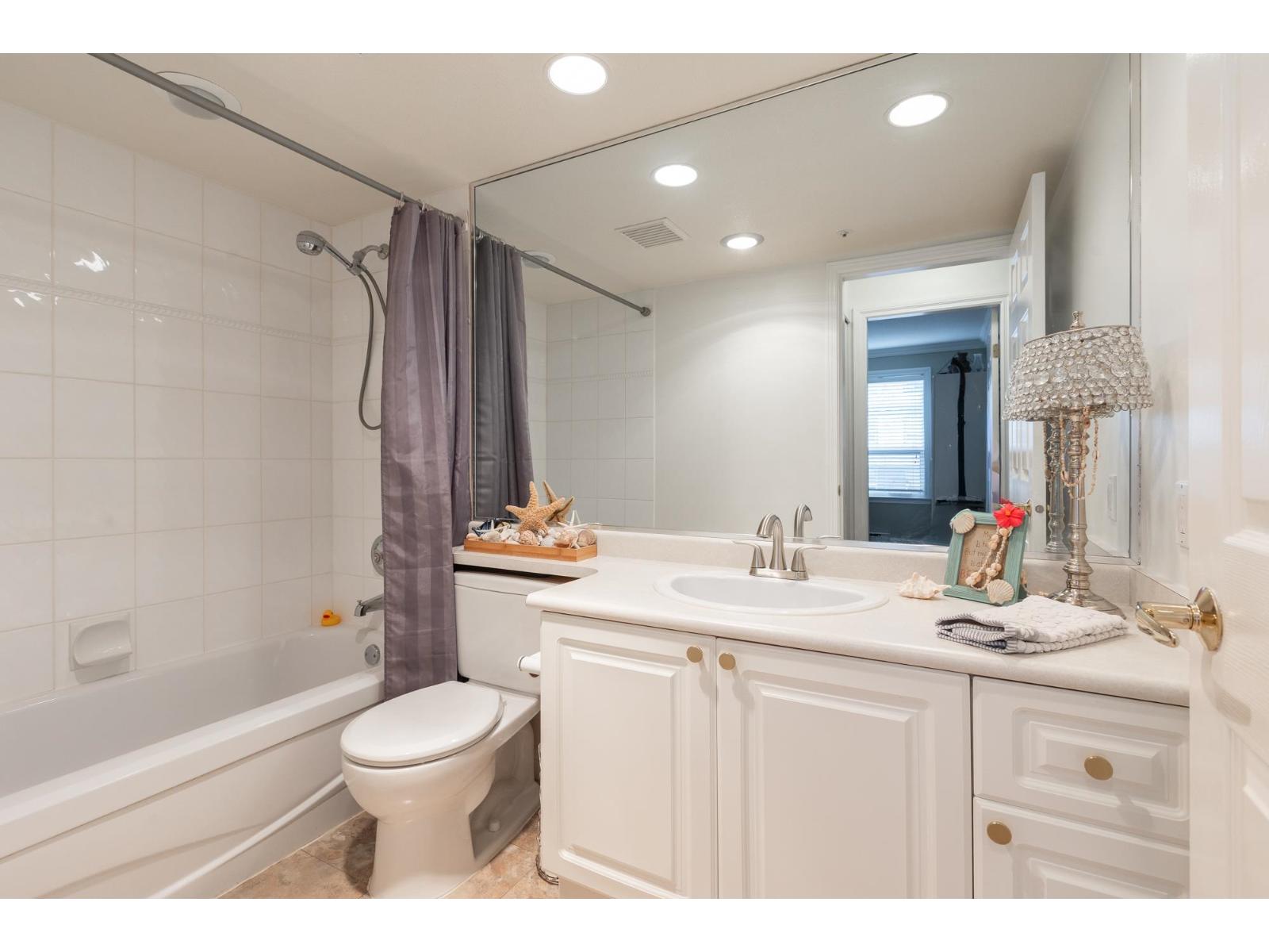 207 1576 Merklin Street, White Rock, British Columbia  V4B 5K2 - Photo 18 - R3111546