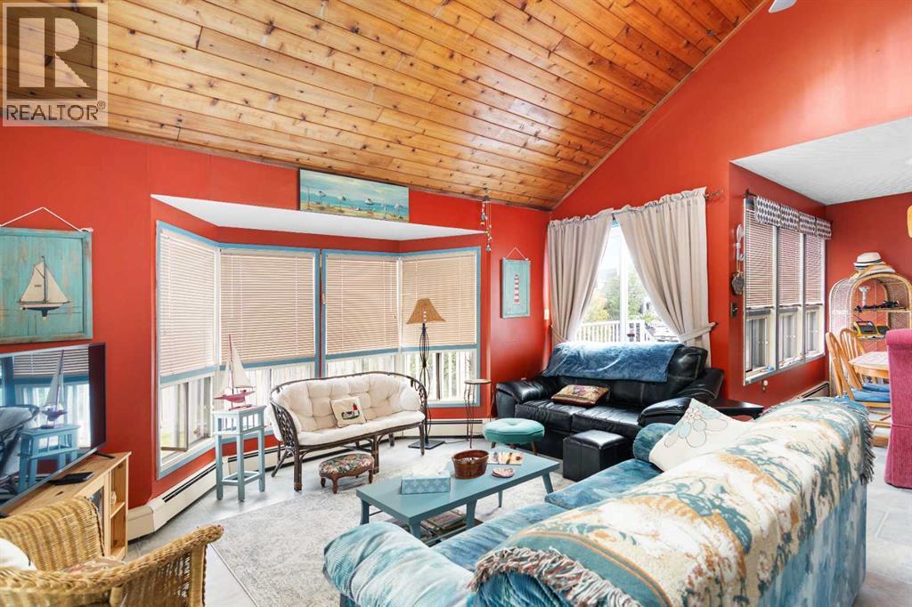 5014 43 Street, Sylvan Lake, Alberta  T4S 1C1 - Photo 11 - A2265675