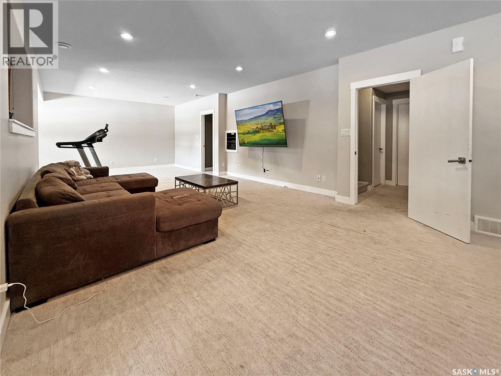 2922 Lakeview Drive, Prince Albert, Saskatchewan  S6W 0A4 - Photo 32 - SK032866