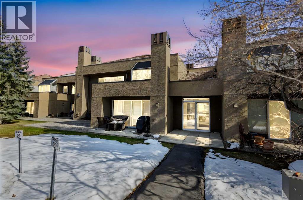 1, 108 Village Heights SW, Calgary, Alberta