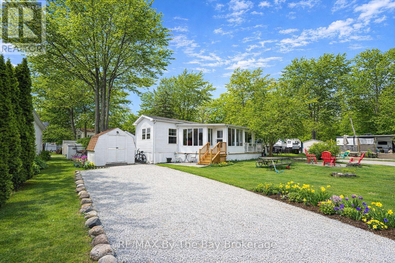 173 - 85 Theme Park Drive, Wasaga Beach, Ontario  L9Z 1X7 - Photo 3 - S13000848