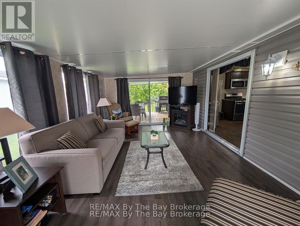 13 Chippewa Trail, Wasaga Beach, Ontario  L9Z 1X7 - Photo 10 - S13000866