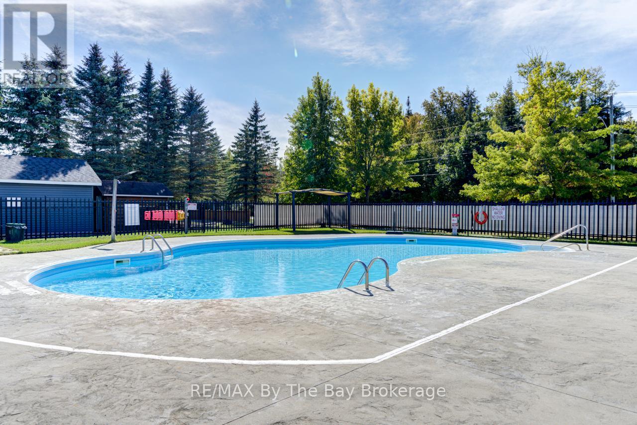 13 Chippewa Trail, Wasaga Beach, Ontario  L9Z 1X7 - Photo 20 - S13000866