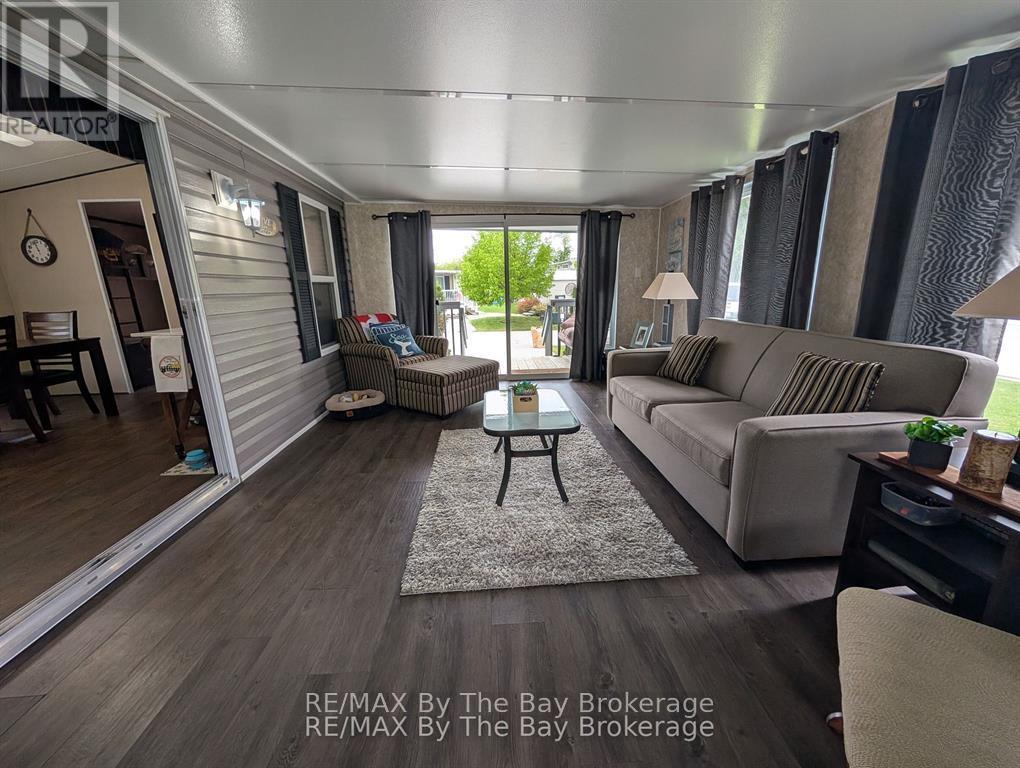 13 Chippewa Trail, Wasaga Beach, Ontario  L9Z 1X7 - Photo 8 - S13000866