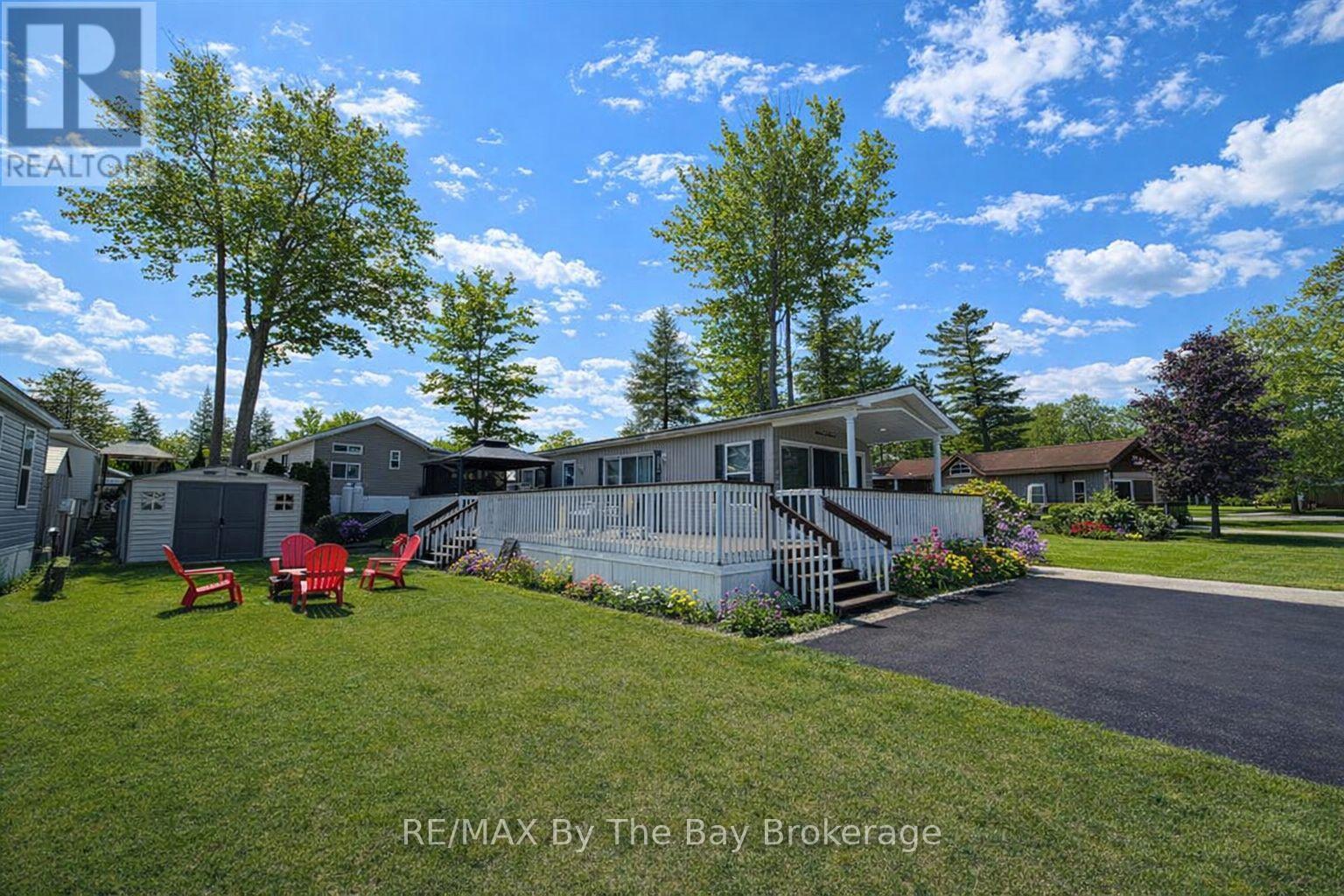 5 Chippewa Trail, Wasaga Beach, Ontario  L9Z 1X7 - Photo 1 - S13000868