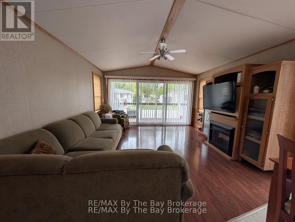 5 Chippewa Trail, Wasaga Beach, Ontario  L9Z 1X7 - Photo 10 - S13000868