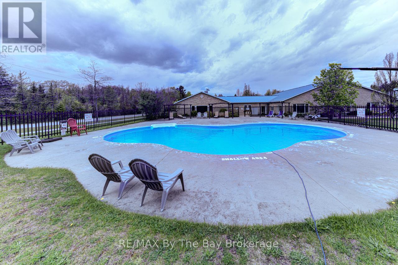 5 Chippewa Trail, Wasaga Beach, Ontario  L9Z 1X7 - Photo 16 - S13000868