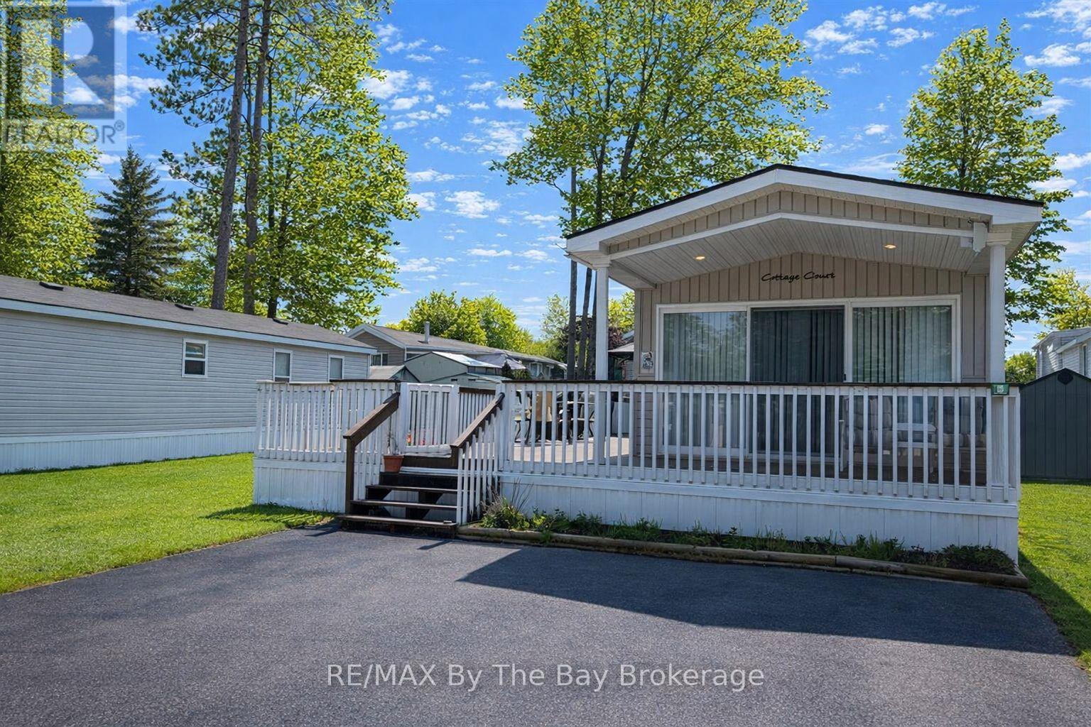 5 Chippewa Trail, Wasaga Beach, Ontario  L9Z 1X7 - Photo 3 - S13000868