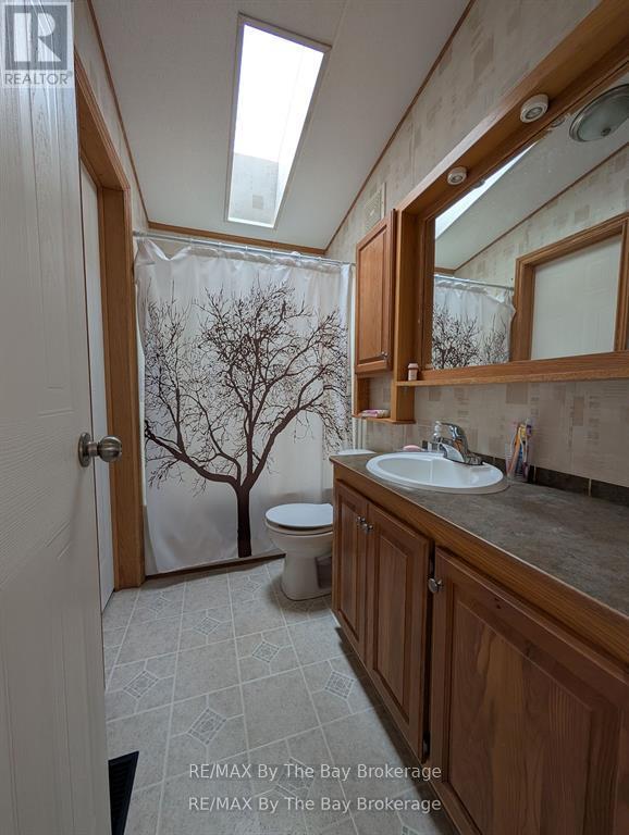 5 Chippewa Trail, Wasaga Beach, Ontario  L9Z 1X7 - Photo 8 - S13000868