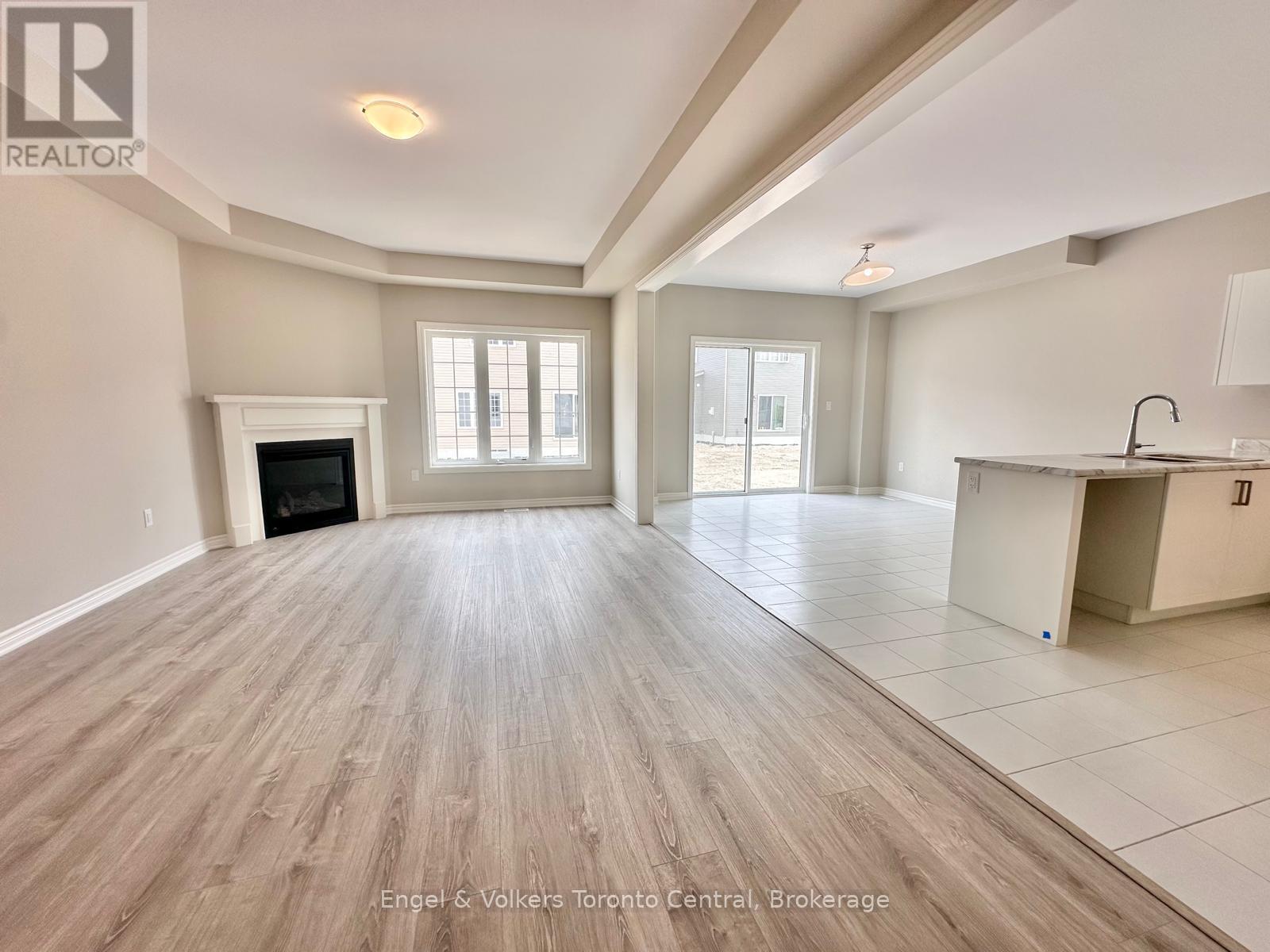 209 Clipper Drive, Clearview (Stayner), Ontario  L0M 1S0 - Photo 4 - S13000938