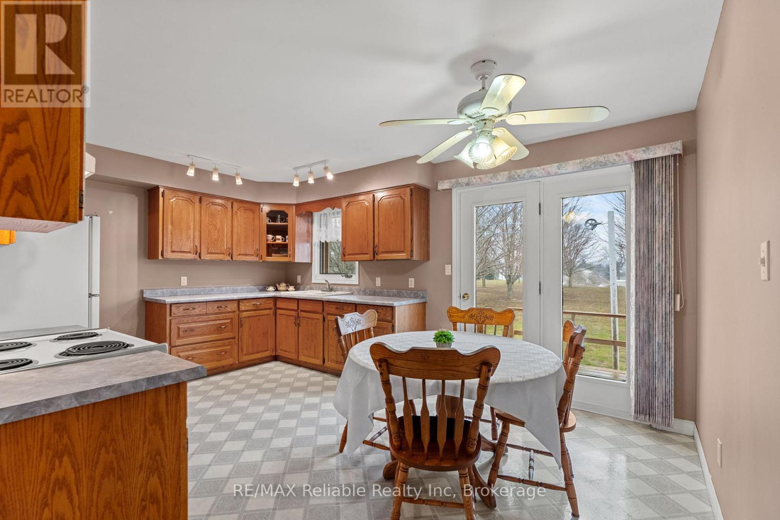 116 Duke Street, Huron East, Ontario  N0K 1W0 - Photo 8 - X13000888