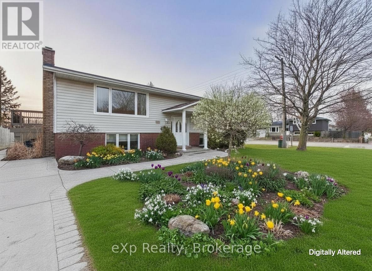 422 Wellington Street, Saugeen Shores, Ontario  N0H 2C4 - Photo 2 - X13000924