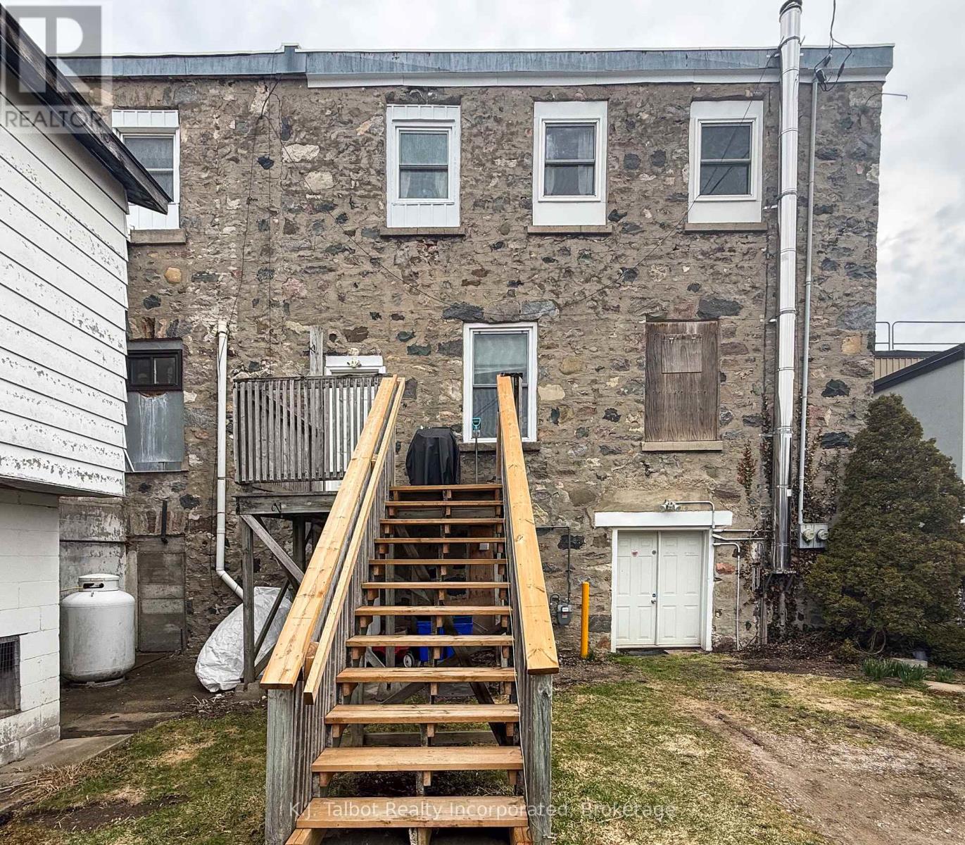 636 Campbell Street, Huron-Kinloss, Ontario  N0G 2H0 - Photo 10 - X13001162