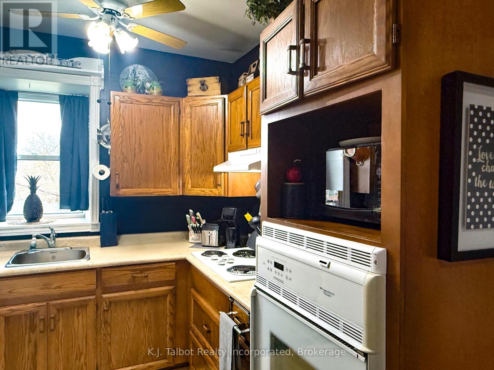 636 Campbell Street, Huron-Kinloss, Ontario  N0G 2H0 - Photo 17 - X13001162