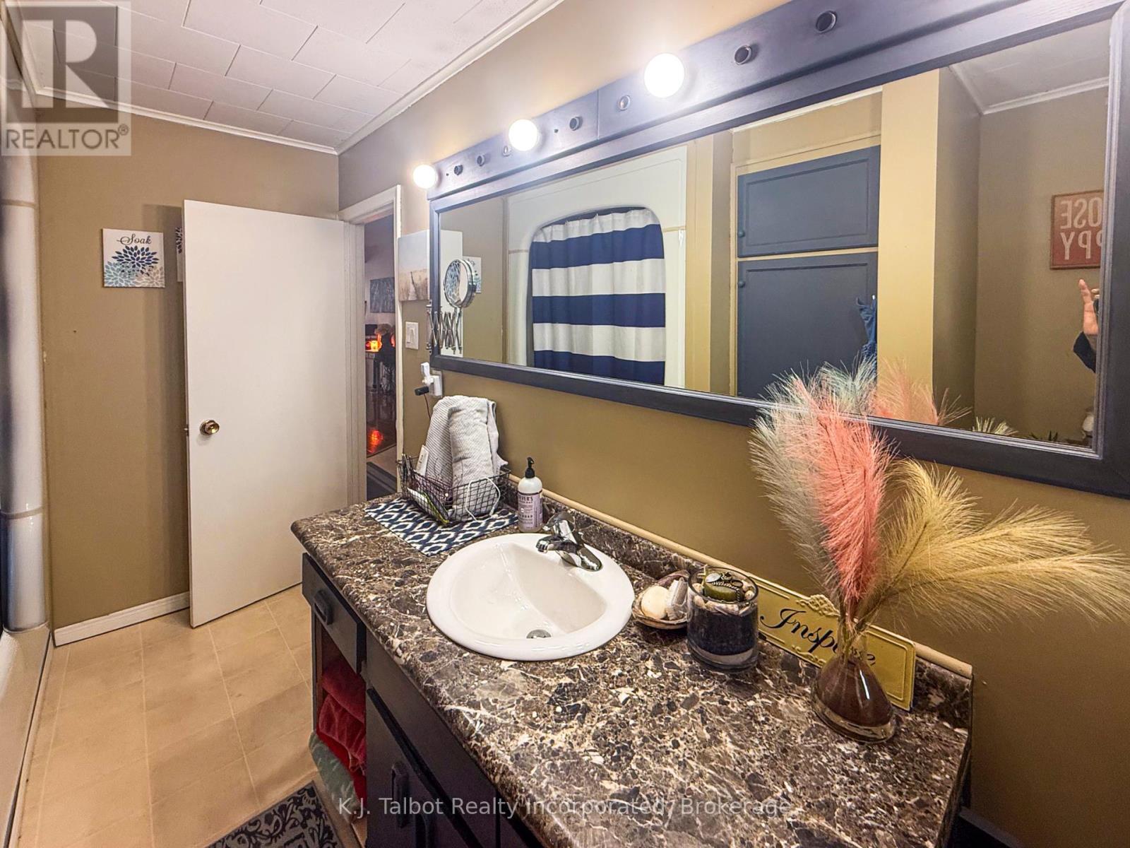 636 Campbell Street, Huron-Kinloss, Ontario  N0G 2H0 - Photo 21 - X13001162