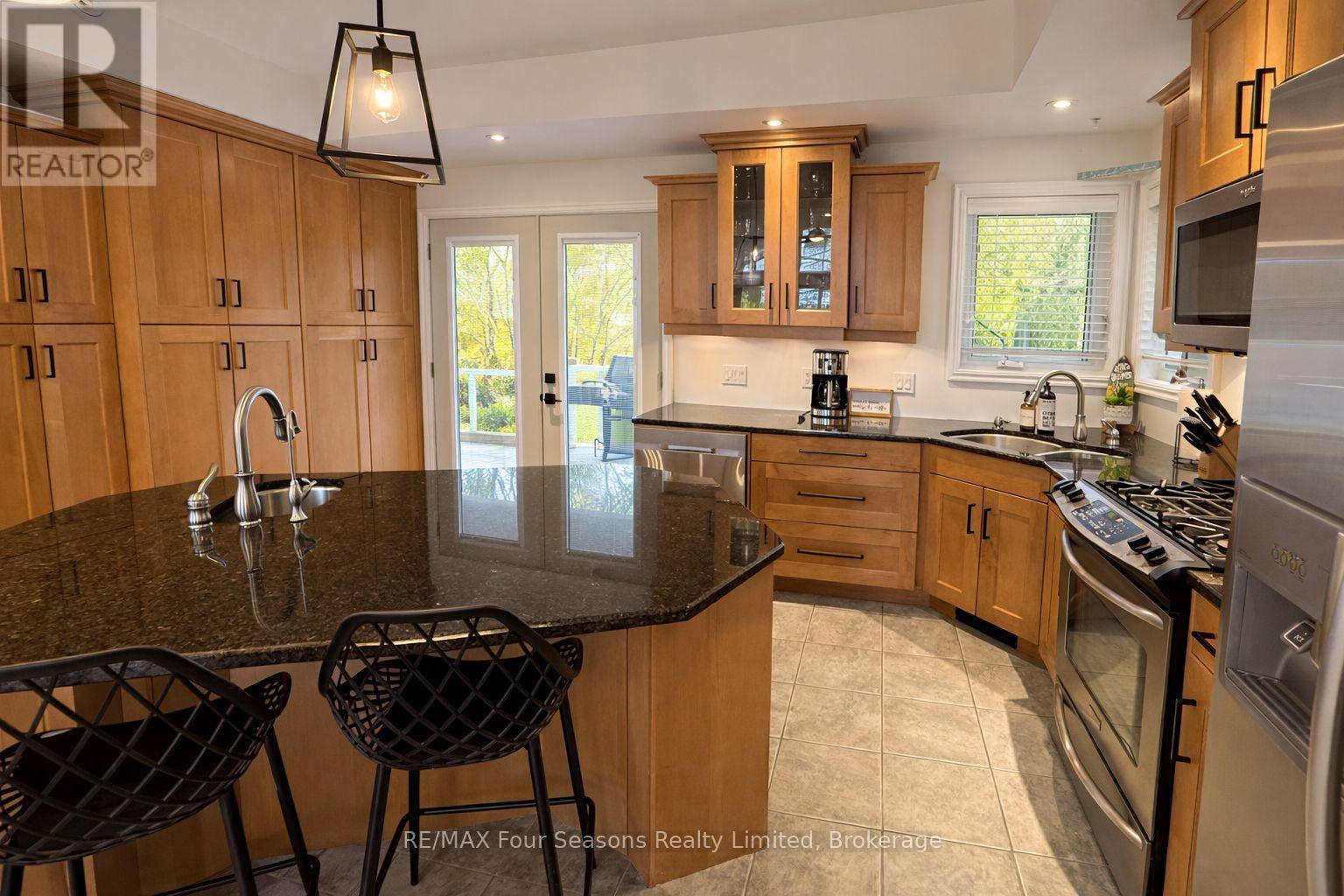 37 Silver Lake Crescent, South Bruce Peninsula, Ontario  N0H 2G0 - Photo 18 - X13001200