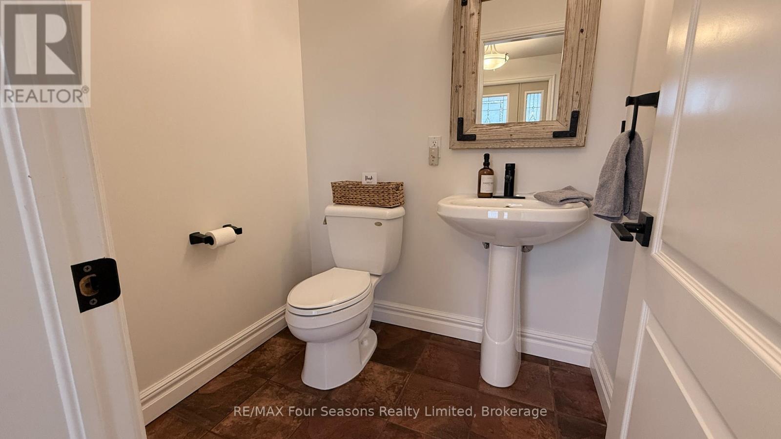 37 Silver Lake Crescent, South Bruce Peninsula, Ontario  N0H 2G0 - Photo 20 - X13001200