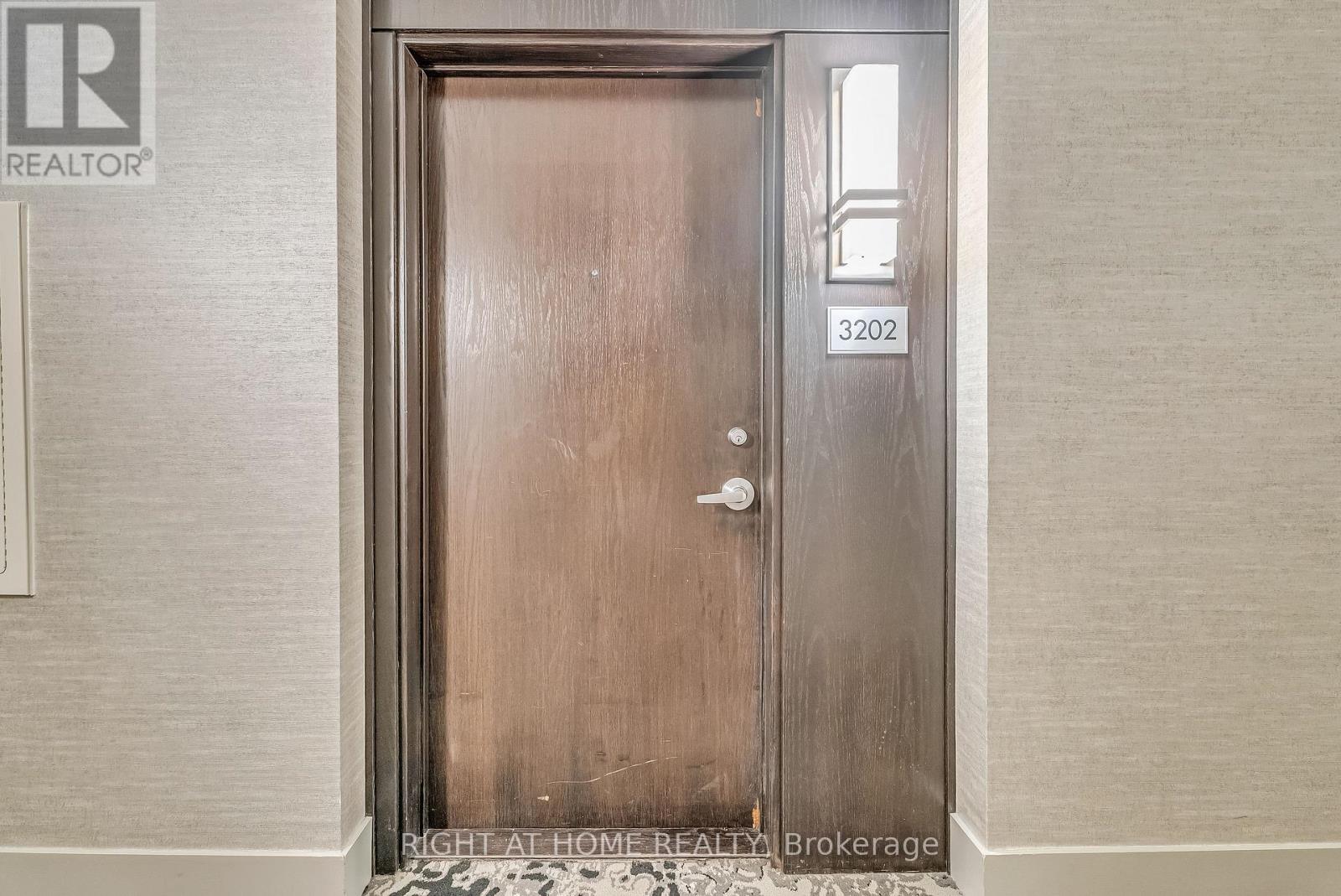 3202 - 8 York Street, Toronto, Ontario  M5J 2Y2 - Photo 31 - C13000910