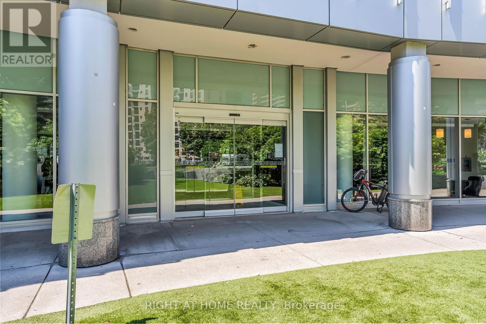 3202 - 8 York Street, Toronto, Ontario  M5J 2Y2 - Photo 33 - C13000910