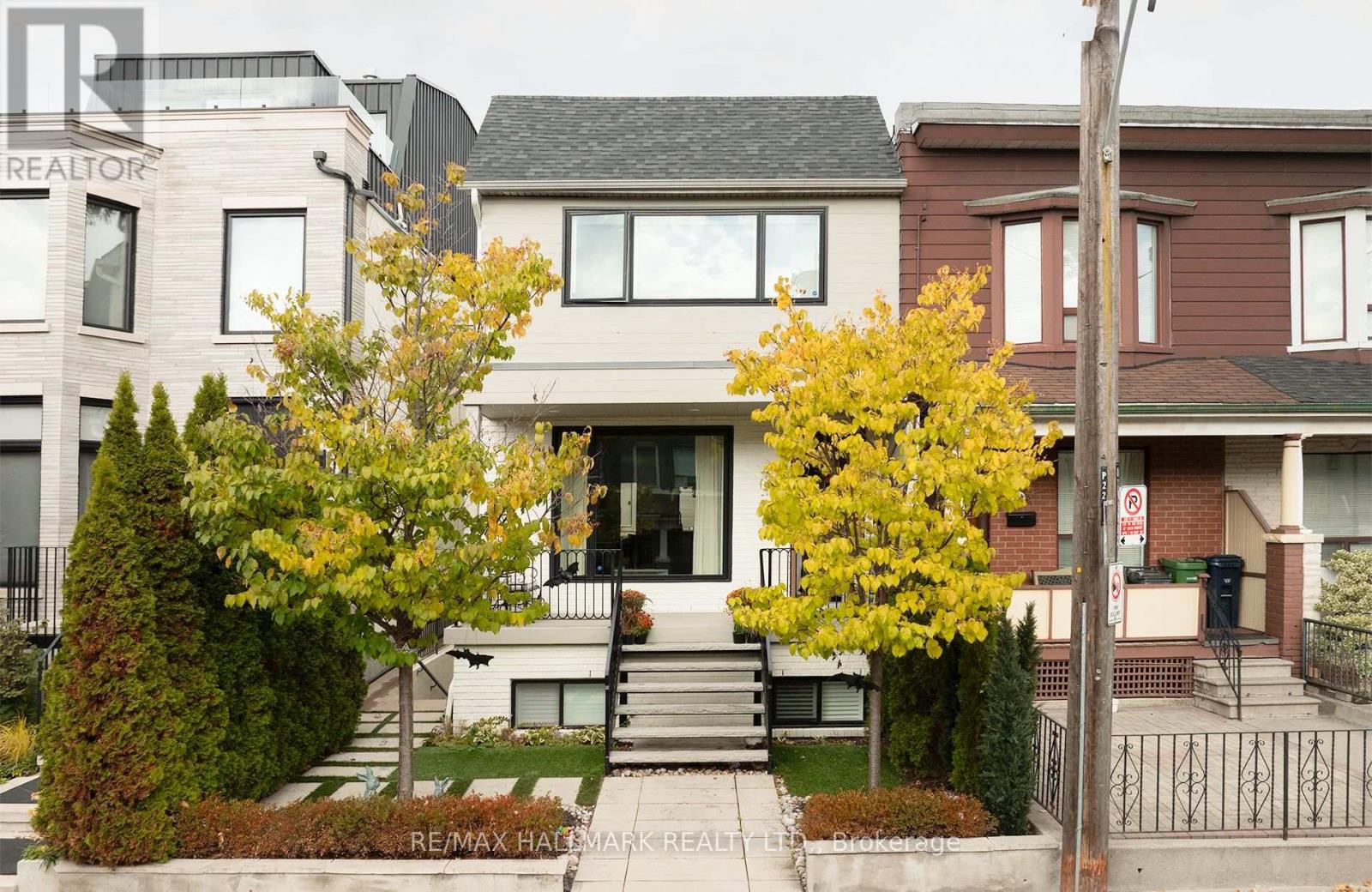 18 Foxley Street, Toronto, Ontario  M6J 1R1 - Photo 2 - C13000942