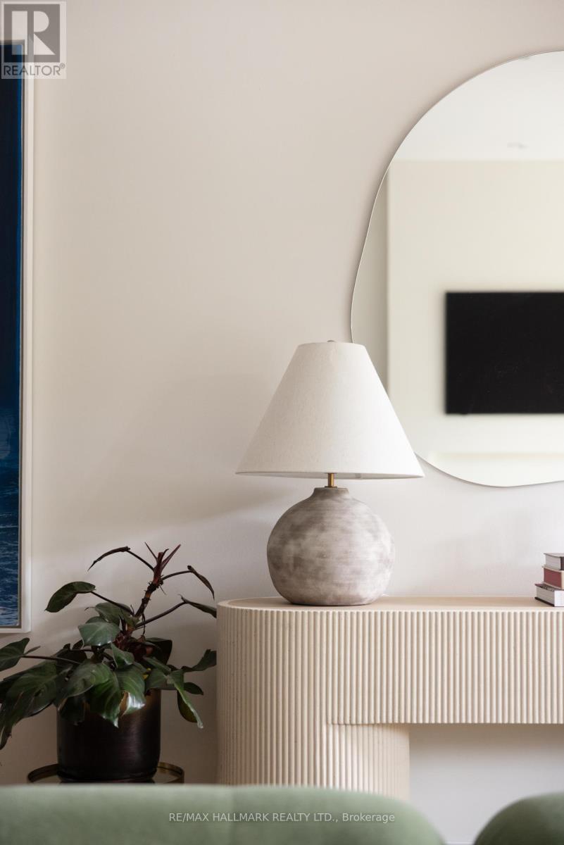 18 Foxley Street, Toronto, Ontario  M6J 1R1 - Photo 27 - C13000942