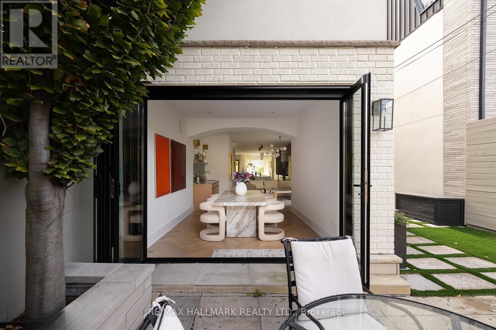 18 Foxley Street, Toronto, Ontario  M6J 1R1 - Photo 46 - C13000942