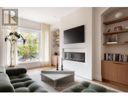 18 FOXLEY STREET, Toronto, Ontario